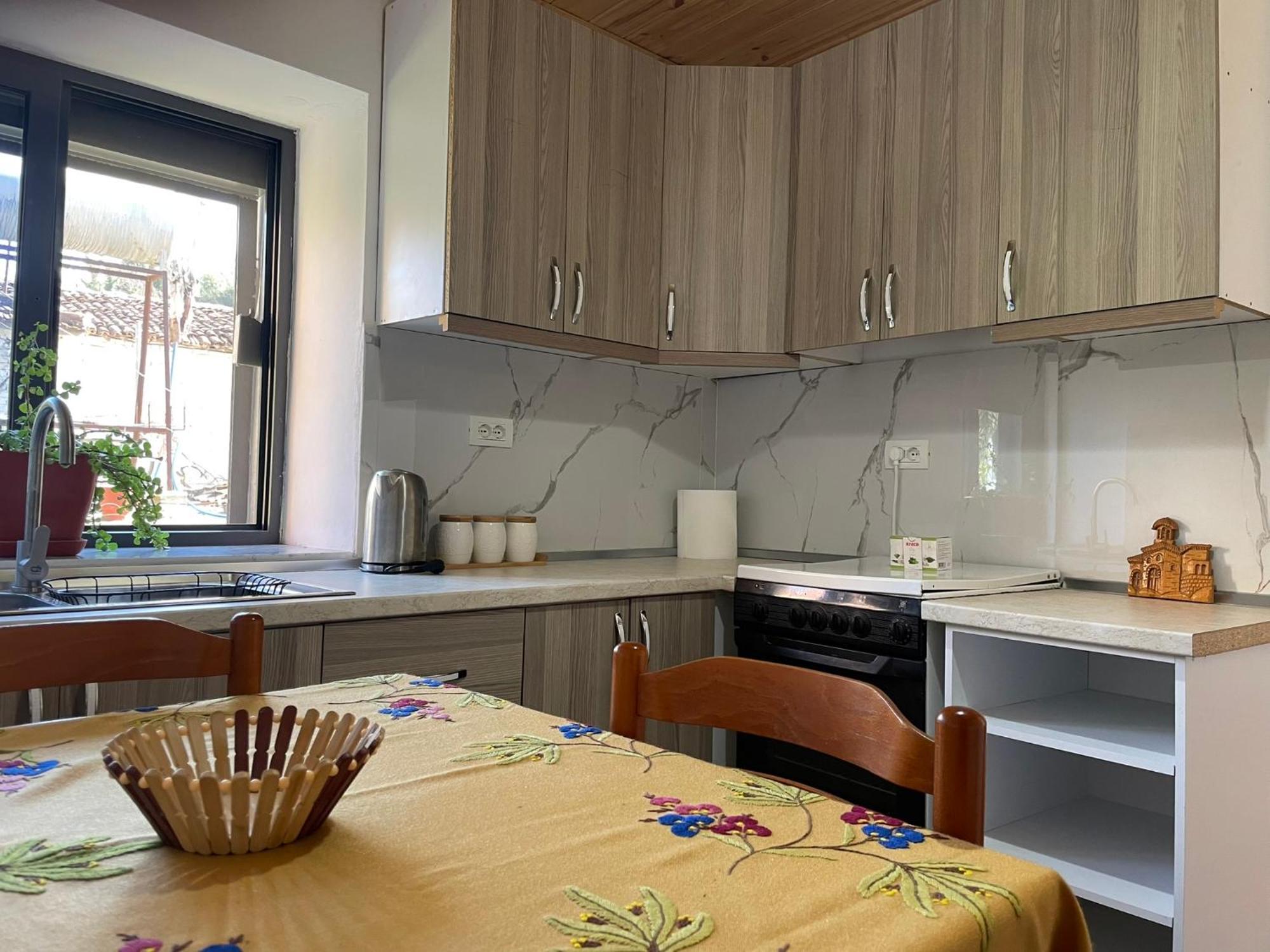 Guesthouse Kroi City Center Berat Exterior foto